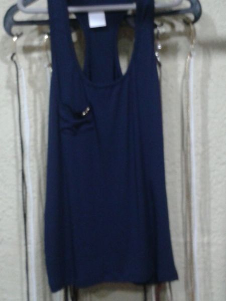 camiseta azul marinho
